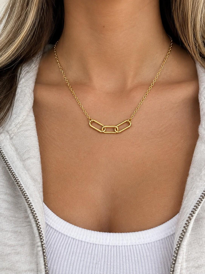 Interlocking Link Friendship Necklace, Bestie Gift, Meaningful Jewelry, Sister Keepsake, Birthday Present, Bond Symbol